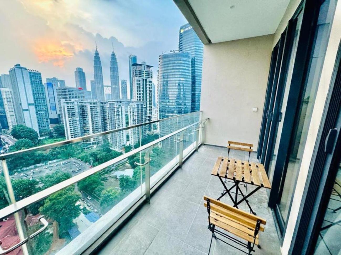 Crown Suites The Manor Klcc Kuala Lumpur City Center 外观 照片