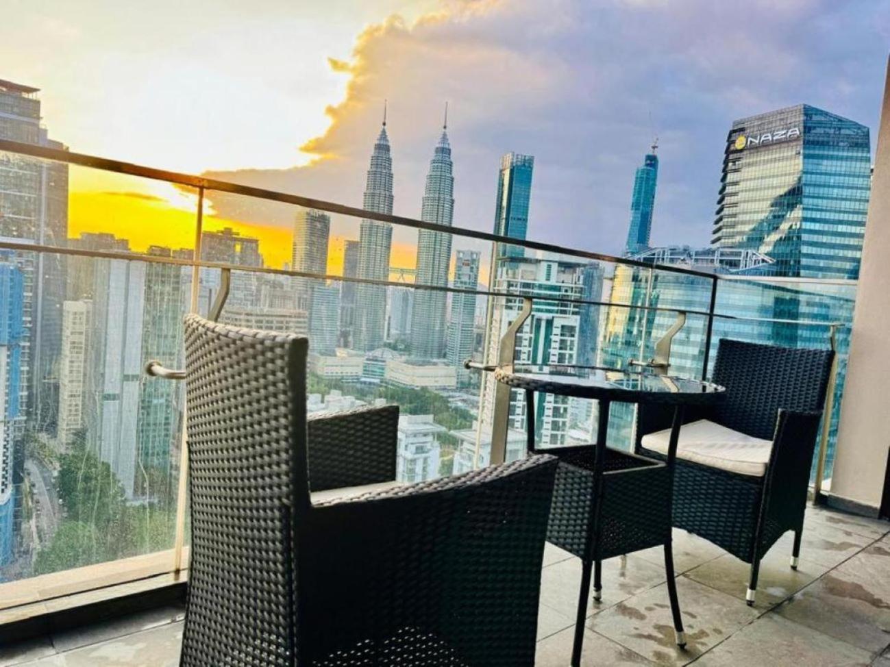 Crown Suites The Manor Klcc Kuala Lumpur City Center 外观 照片