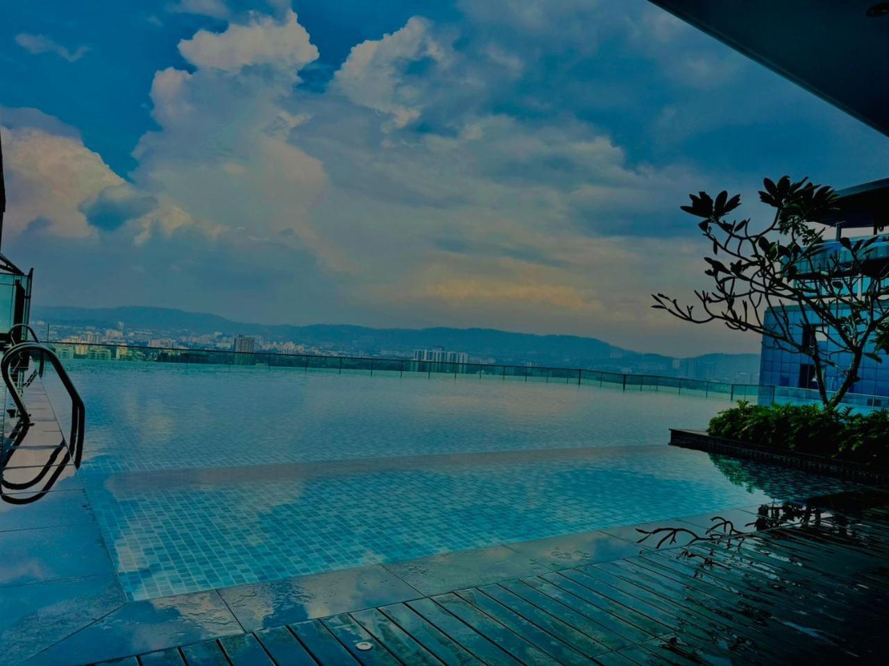 Crown Suites The Manor Klcc Kuala Lumpur City Center 外观 照片